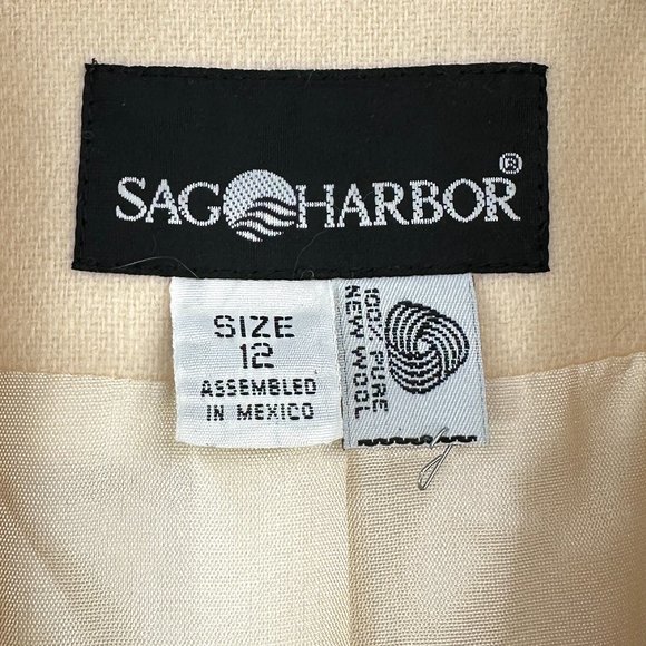 Sag Harbor Cream Blazer with Notched Lapels - Picture 4 of 5